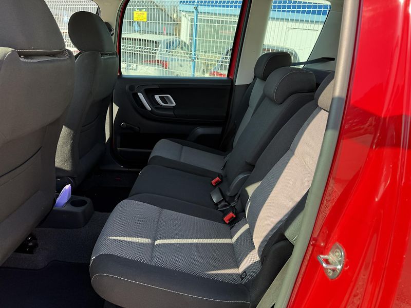 Škoda Roomster 1,4i 16V/63kW - KLIMA,ABS - fotka 30 z 59