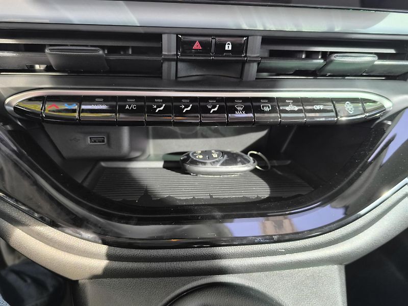 Fiat 500 (2026) Hybrid Icon 1.0 BSG 65k - fotka 20 z 34