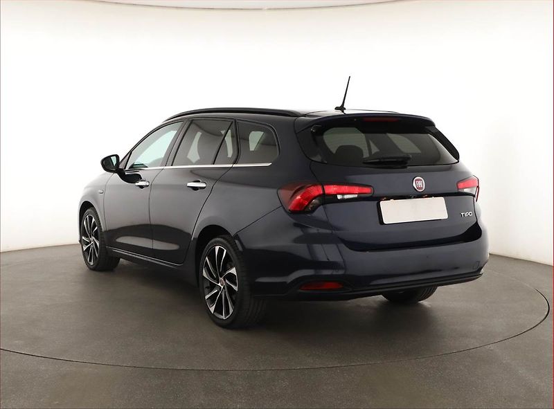 Fiat Tipo (2019) 1.6 MultiJet, Automat - fotka 4 z 20