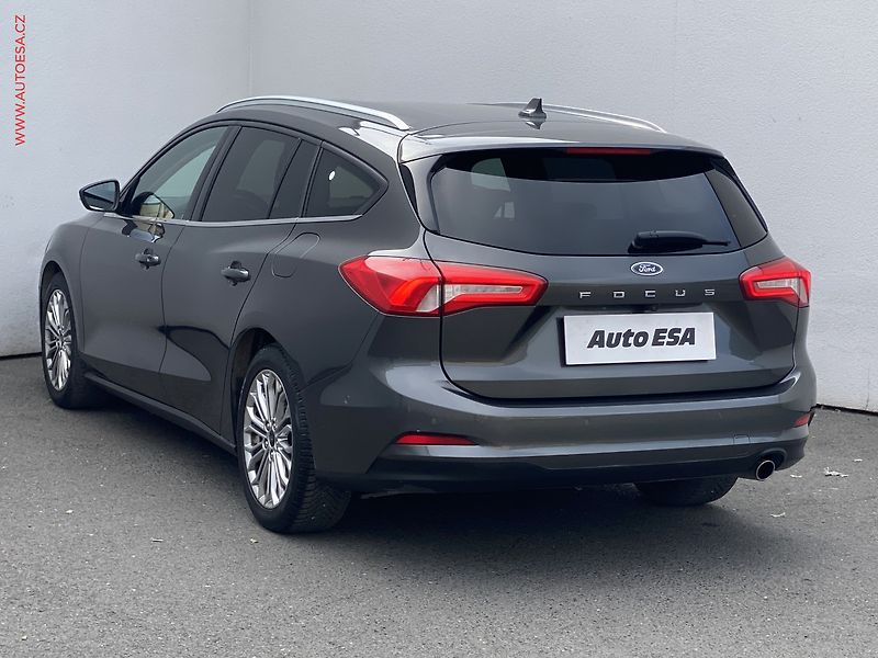 Ford Focus (2018) 1.0EB, Titanium, TZ - fotka 6 z 18