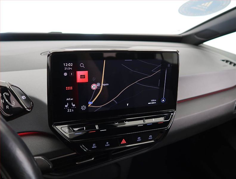 Volkswagen ID.3 (2020) Life Pro Perf. (62 kWh) - fotka 16 z 28