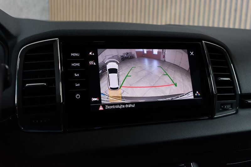 Škoda Karoq 1.5TSI DSG*STYLE+*KAMERA*ČR 1M - fotka 24 z 40