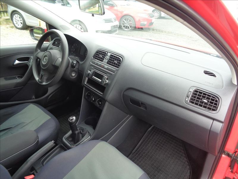 Volkswagen Polo 1,2 - fotka 12 z 19