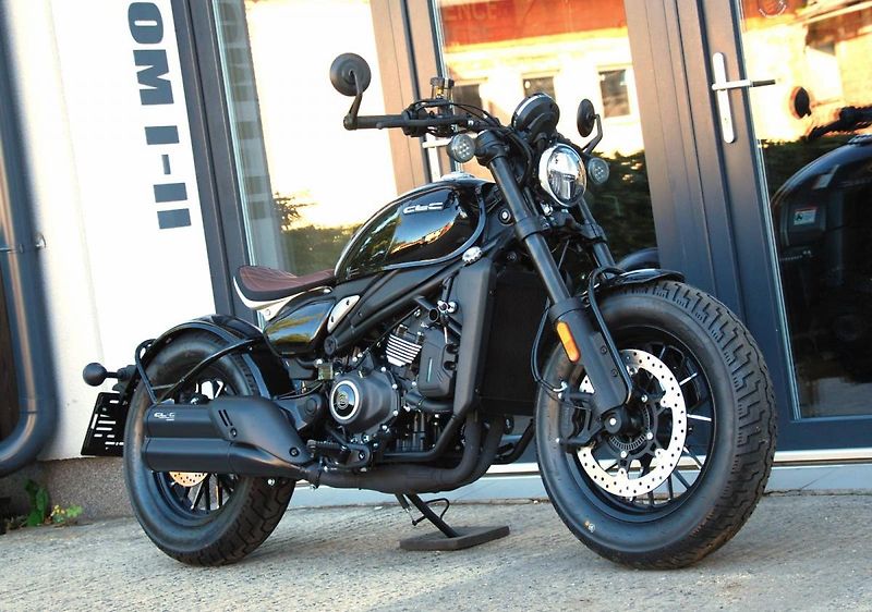 CFMOTO (2026) 450CL-C Bobber BLACK - fotka 2 z 25