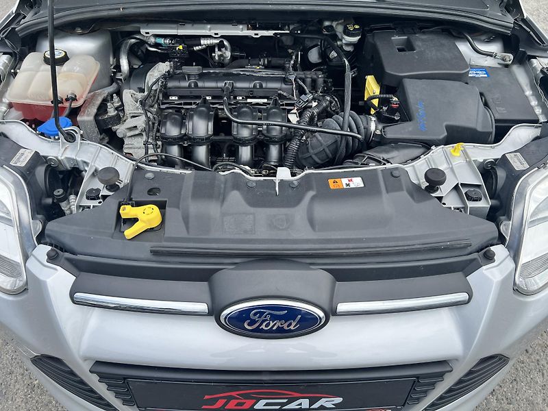 Ford Focus 1.6i KLIMATIZACE NAVI ALU KOLA - fotka 36 z 42