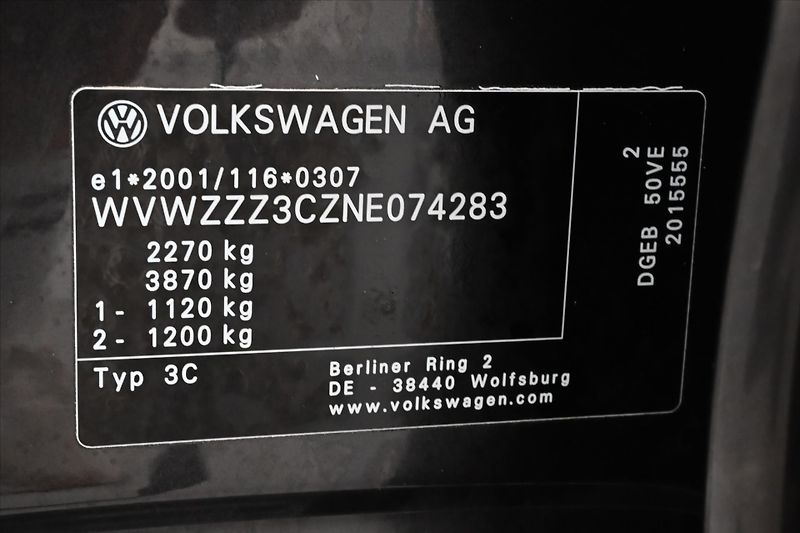 Volkswagen Passat 1,4 GTE 160 kW DSG Business Zá - fotka 12 z 32