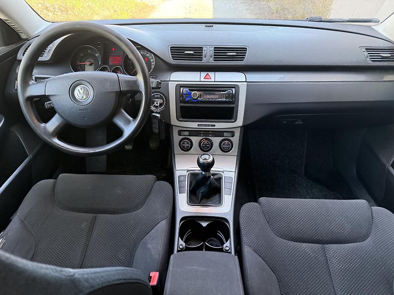 Volkswagen Passat 1,9 TDI 77kW - fotka 9 z 17