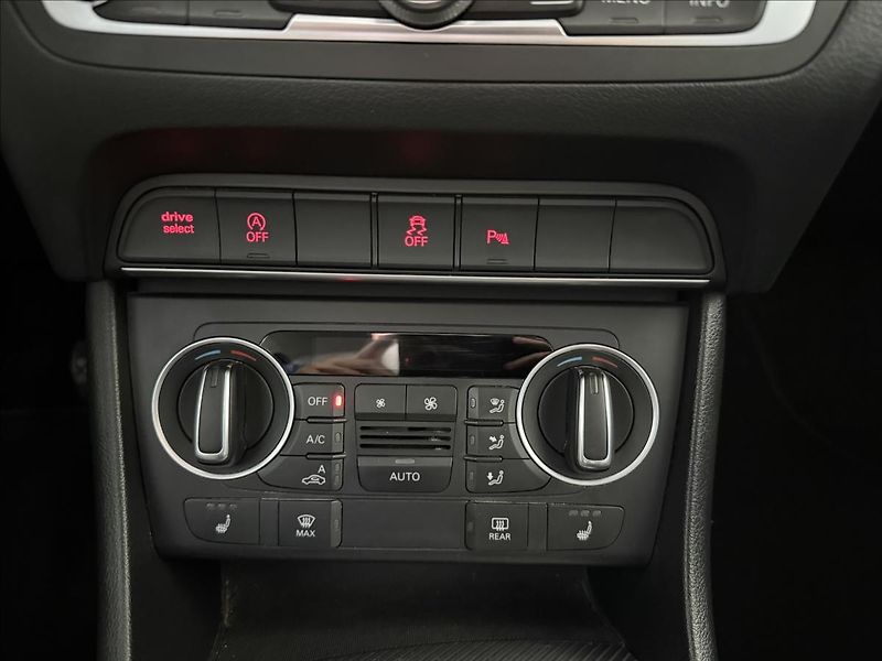 Audi Q3 1,4   TSI 110kW,SERVISKA,TAŽNE - fotka 18 z 24
