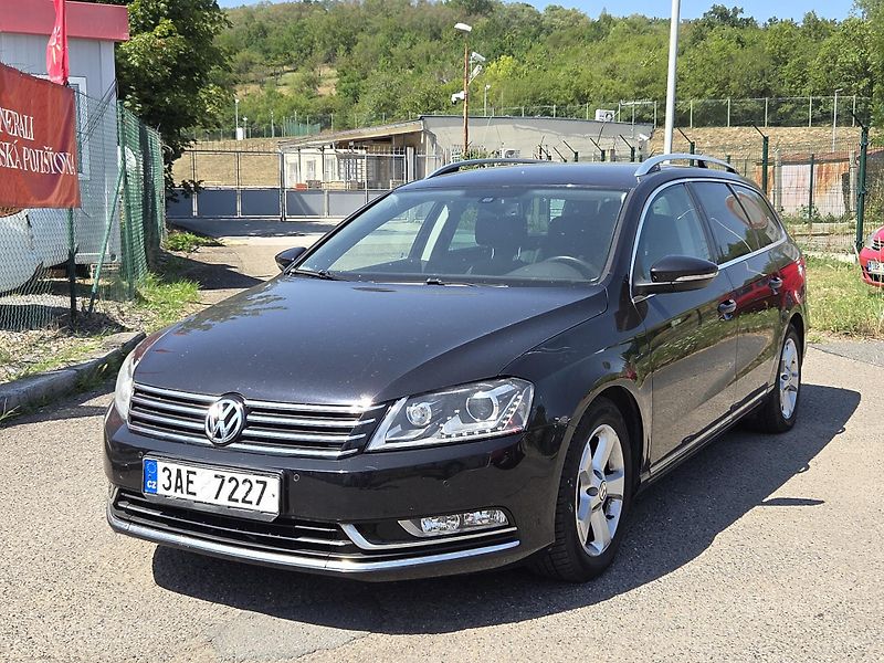 Volkswagen Passat 1,8Tsi 118kw - fotka 1 z 11