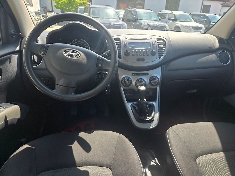 Hyundai i10 (2011) 1.0 i TOP 2sady kol - fotka 11 z 17