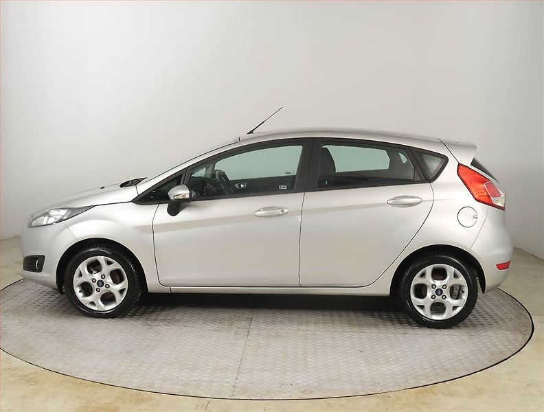 Ford Fiesta (2015) Comfort 1.25, Serv.kniha - fotka 3 z 18
