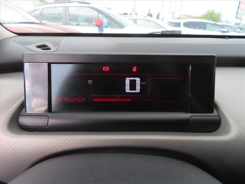 Citroën C4 Cactus (2017) 1.2 PureTech, Serv.kniha - fotka 11 z 16