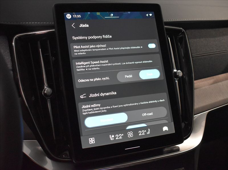 Volvo XC90 (2026) 2,0 B5  Ultra Bright - fotka 39 z 46