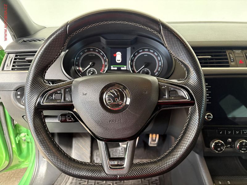 Škoda Octavia (2018) 2.0 TDi, ČR, RS, DSG, LED, - fotka 16 z 19