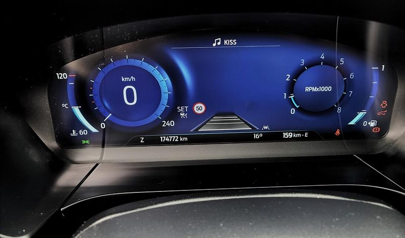 Ford Kuga 1,5 Již není k dispozici - fotka 23 z 50