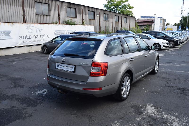 Škoda Octavia (2017) 1.4TSI 110kwSTYLE XEN TAŽ NAVI - fotka 7 z 45