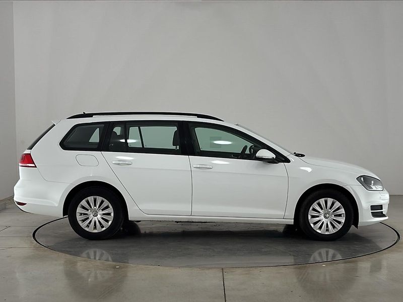 Volkswagen Golf Trendline - fotka 16 z 28