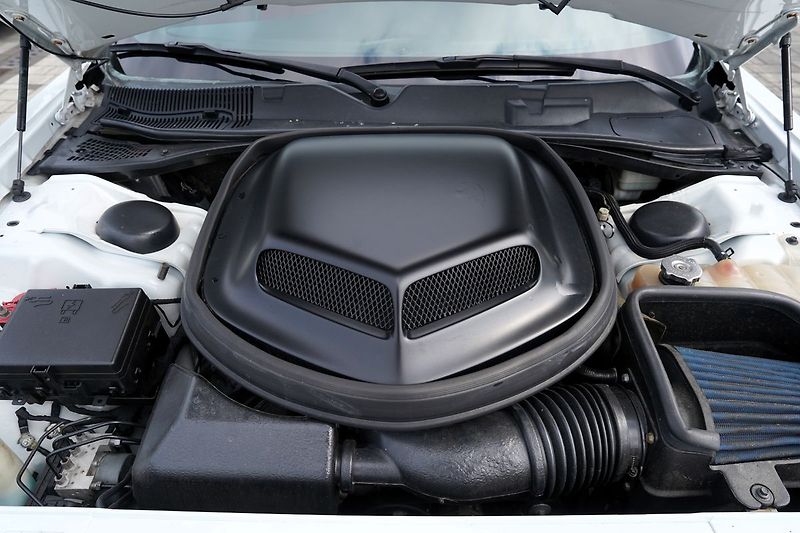 Dodge Challenger 5.7L V8 Hemi/Shaker/kůže/375 P - fotka 10 z 41