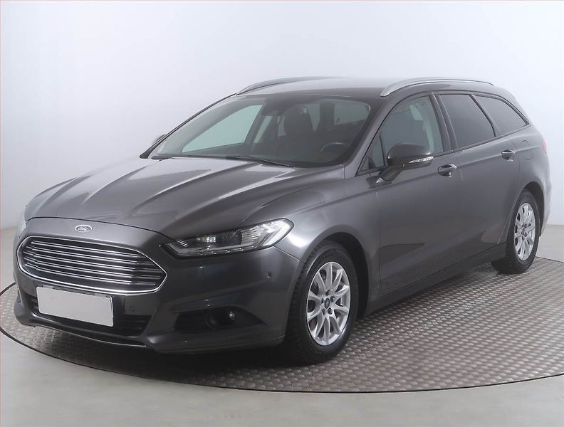 Ford Mondeo (2018) Titanium 2.0 TDCI, Navi - fotka 2 z 17