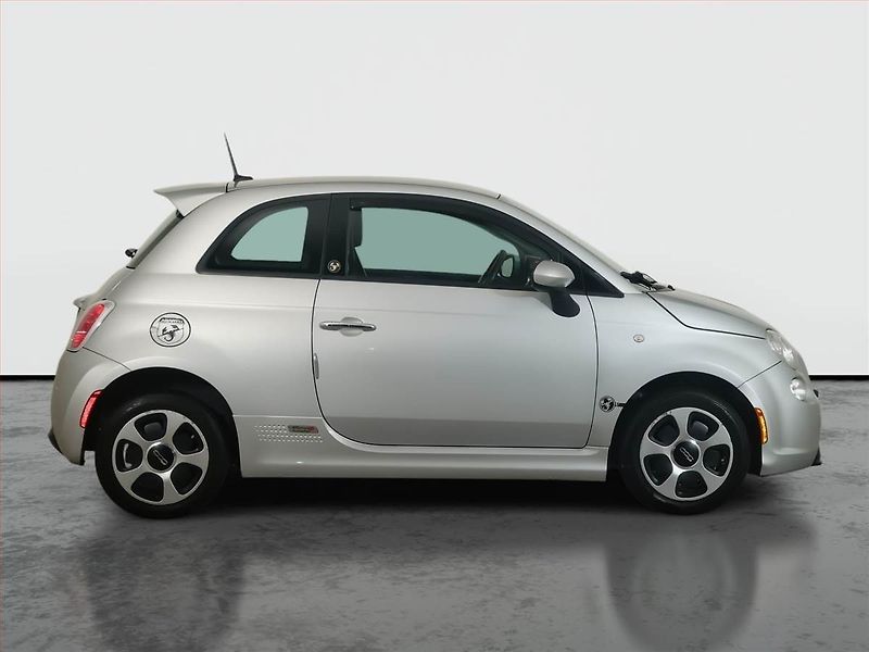 Fiat 500e (2014) 24 kWh, Automat, Tempomat - fotka 6 z 14