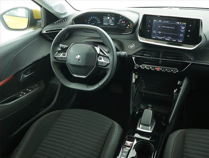 Peugeot 208 (2021) 50 kWh, SoH 91%, Automat - fotka 7 z 22