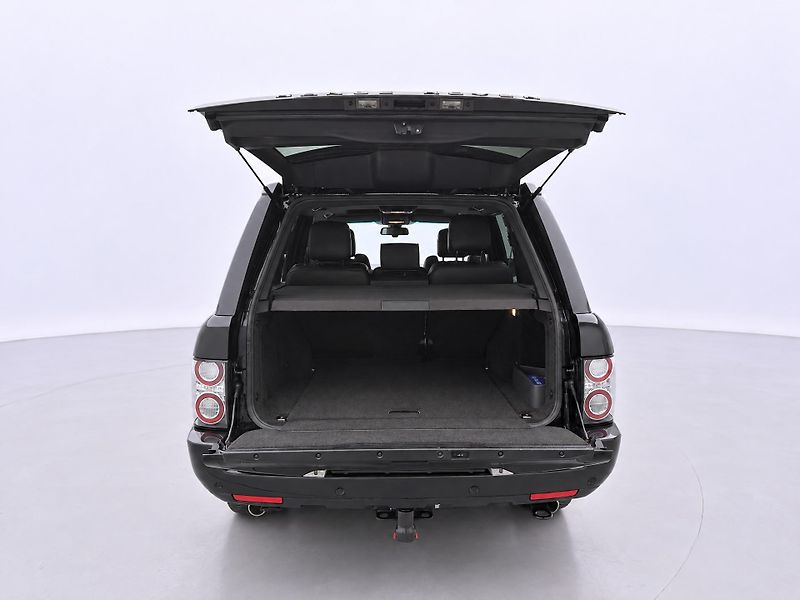 Land Rover Range Rover 5.0 375 kW V8 4x4 CZ Bi-xenon - fotka 9 z 38
