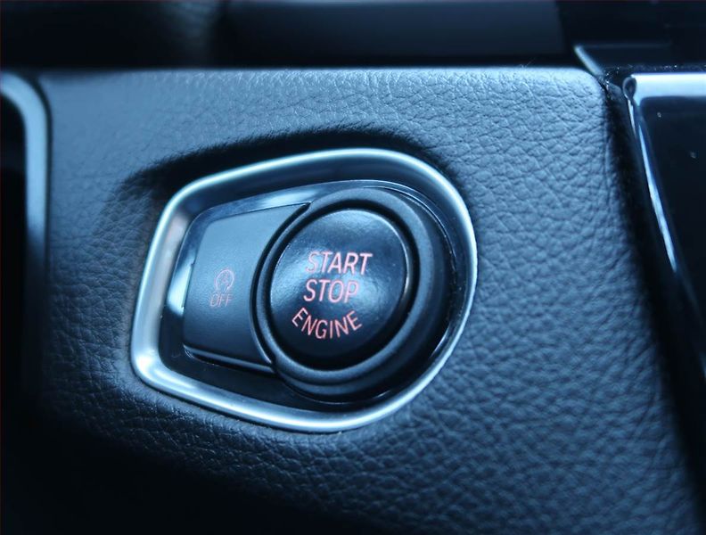 BMW Řada 2 (2015) 218i Active Tourer, Automat - fotka 17 z 17