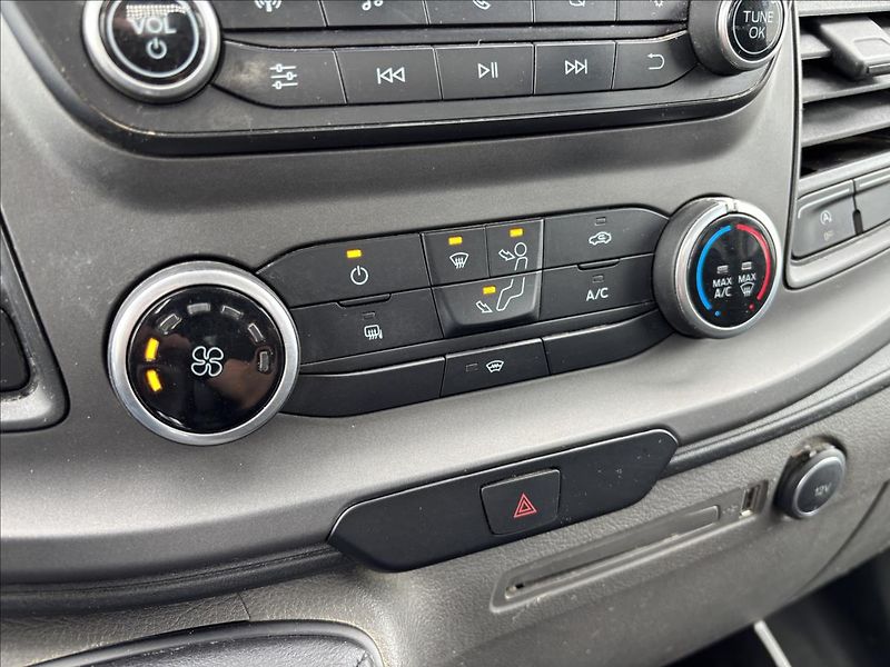 Ford Transit 2,0 125kW Třístranný Sklápěč - fotka 28 z 30