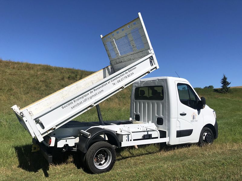 Renault Master (2023) 2.3TDi pouze 69000 km, 3,3m - fotka 4 z 11