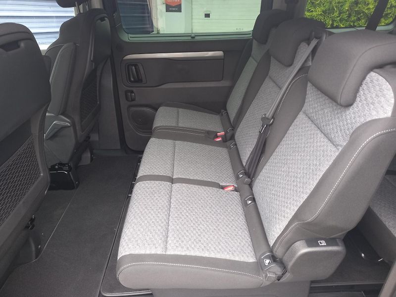 Peugeot Traveller (2026) Active L2 2.2 BlueHDi 150 man - fotka 15 z 26