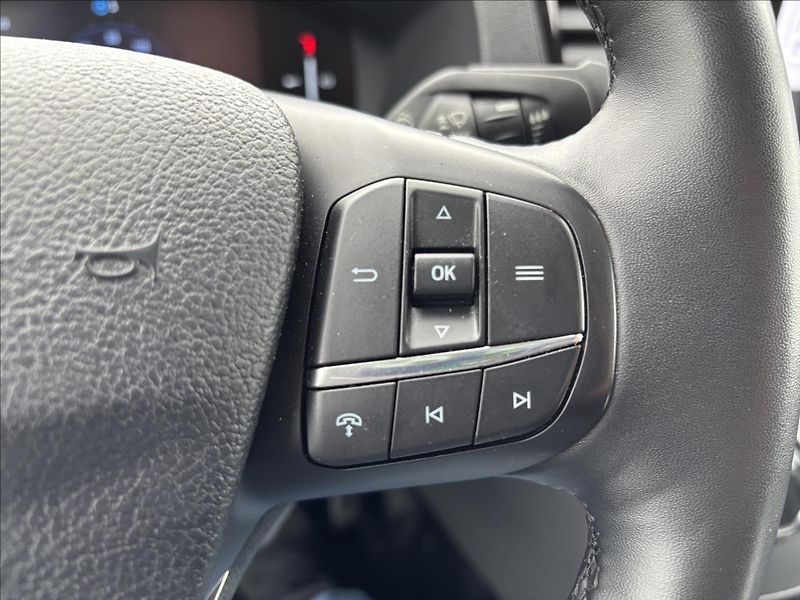 Ford Transit Trend L4 135kW 89kWh BEV - fotka 31 z 46