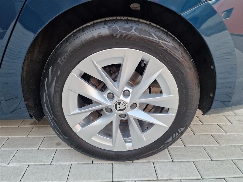 Škoda Octavia 2.0TDI 110kW Style Combi,1Maj - fotka 45 z 50