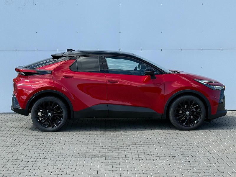 Toyota C-HR 2,0 HEV e-CVT GR Sport - fotka 8 z 30