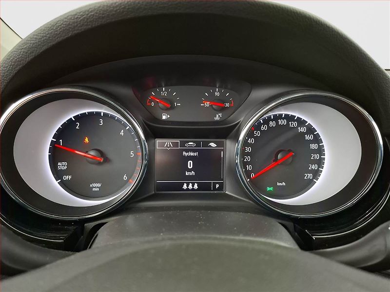 Opel Astra (2021) 1.5 CDTI, Automat, Tempomat - fotka 11 z 20