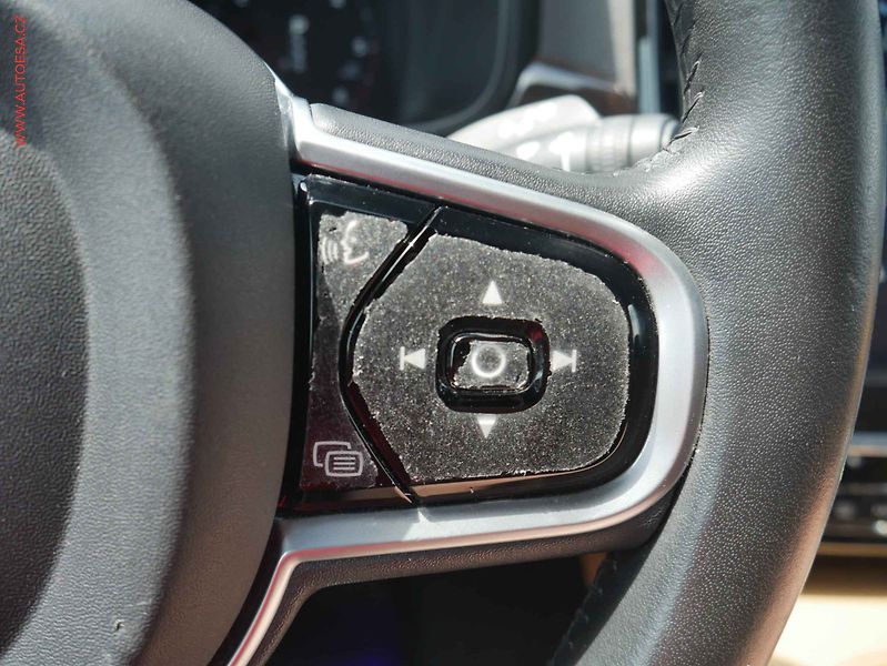 Volvo V90 (2018) 2.0 D, Kůže, NAVI - fotka 14 z 15