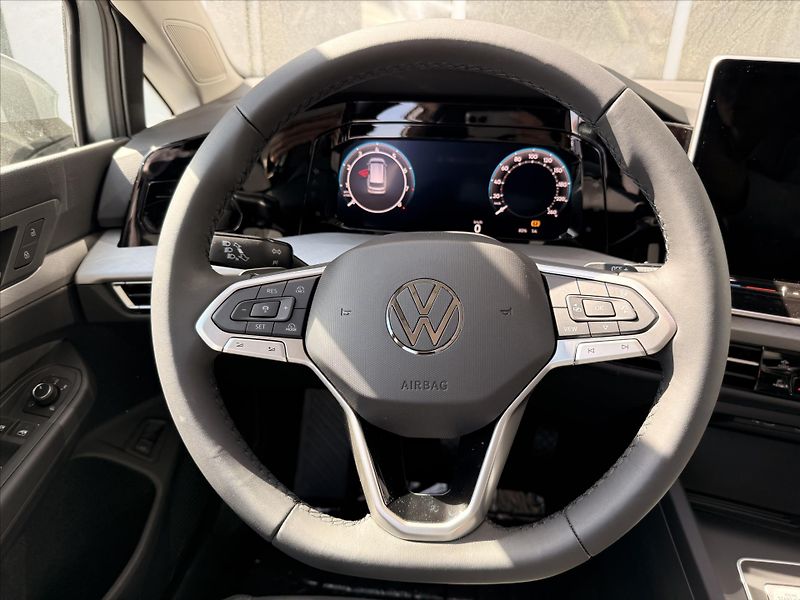 Volkswagen Golf Variant (2026) 1,5 eTSI 7DSG mHEV  People - fotka 14 z 16