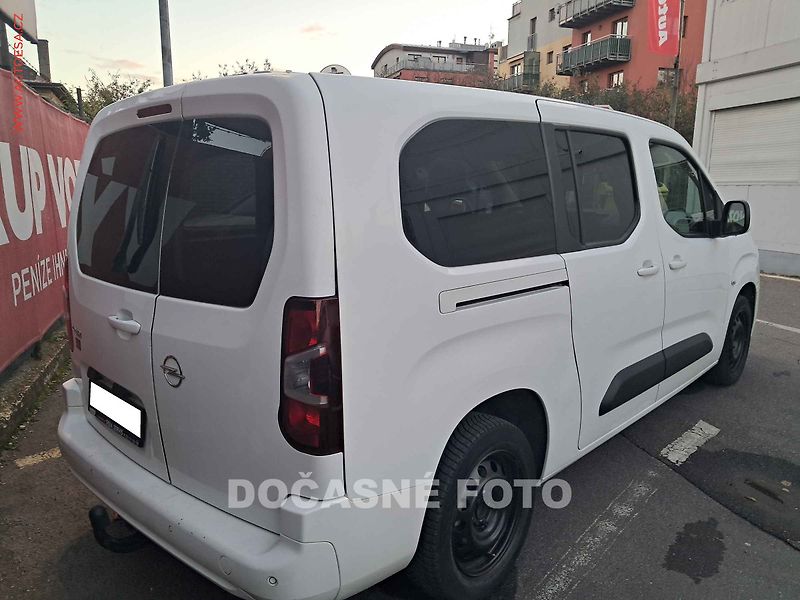 Opel Combo (2019) 1.2T MAXi, 1.maj,ČR, AC - fotka 2 z 3