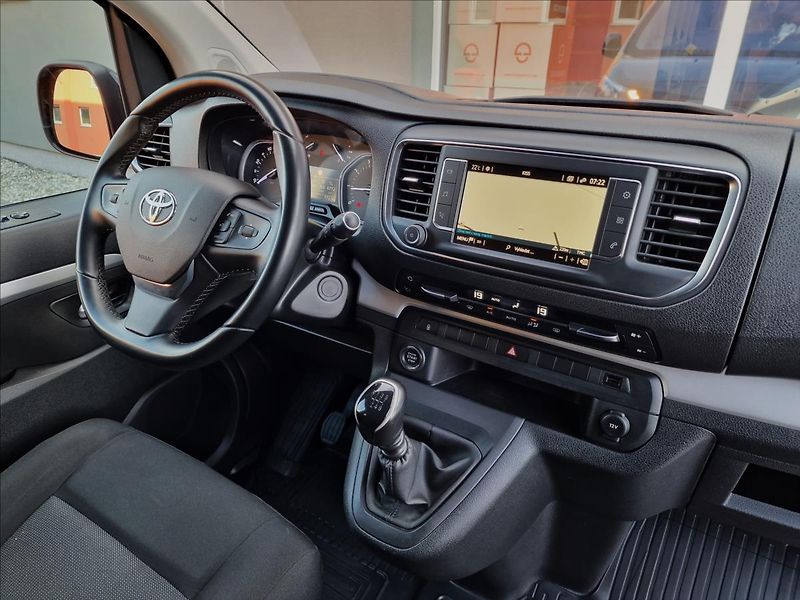 Toyota ProAce Verso 2.0 D-4d 106kw L2 Shuttle, ČR - fotka 39 z 50