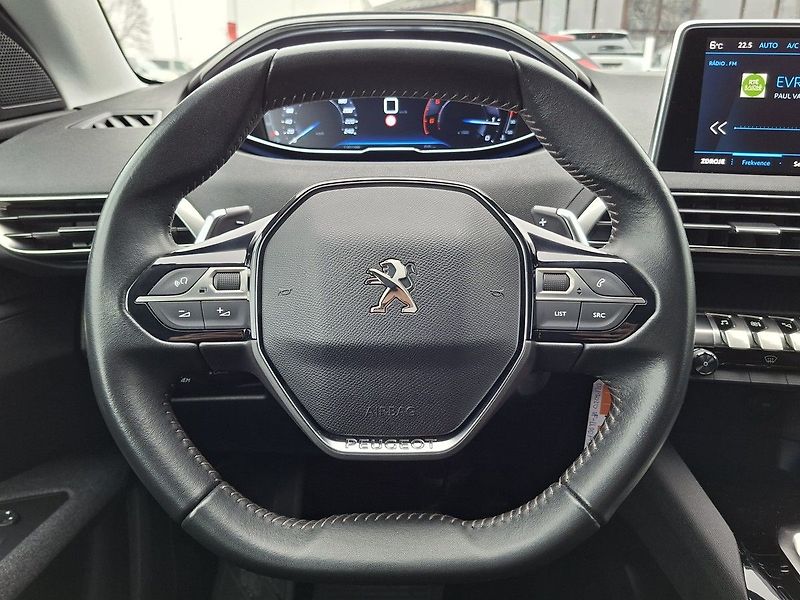 Peugeot 5008 ACTIVE 1,5 BHDI 130k EAT8 - fotka 16 z 24