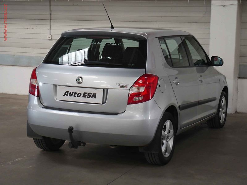 Škoda Fabia (2009) 1.4 TDi, Ambition, TZ - fotka 6 z 17