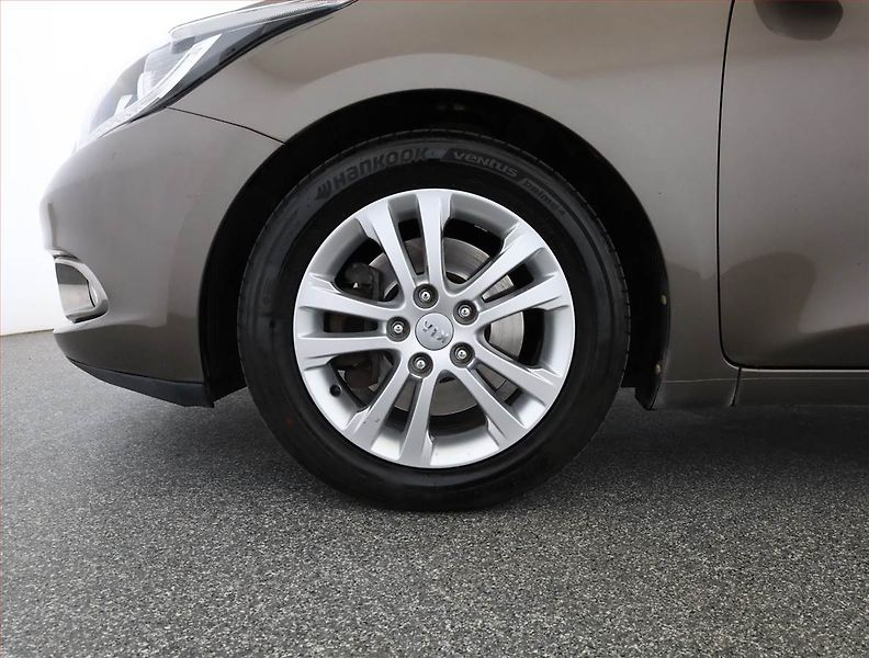 Kia Ceed (2014) 1.6 GDI, Navi, Tempomat - fotka 17 z 17