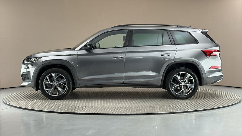 Škoda Kodiaq 2.0 TDI DSG 4x4 Sportline - fotka 4 z 29