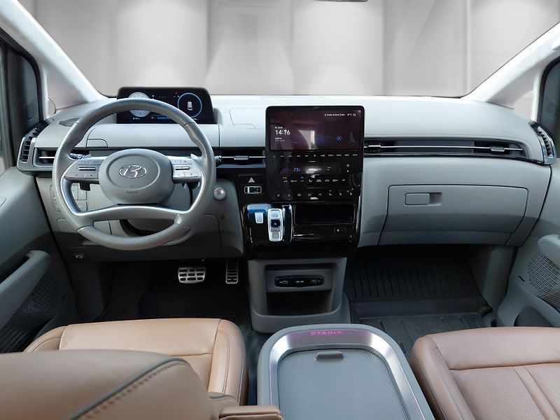 Hyundai Staria (2024) 2.2D 4x4 DCT LUXURY BRASS PANO - fotka 20 z 29