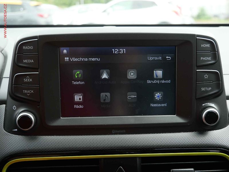 Hyundai Kona (2018) 1.0 TGDi, ČR - fotka 16 z 20