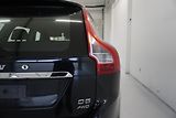 Volvo XC60 2,4 D5 AWD AUTOMAT - náhled 9