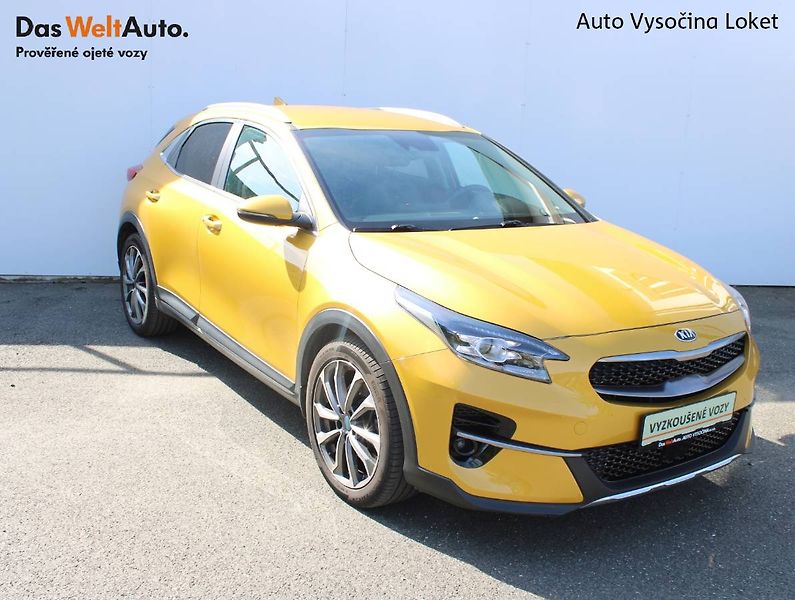 Kia XCeed (2020) 1.6 T-GDI 150kW automat LED - fotka 25 z 32