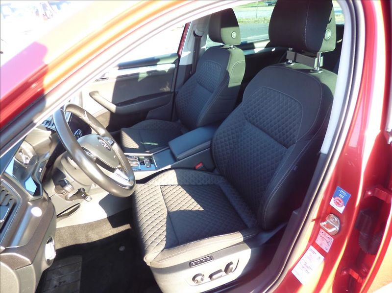 Škoda Superb 2,0 TDI DSG,Bi-Xenon,model 201 - fotka 11 z 45