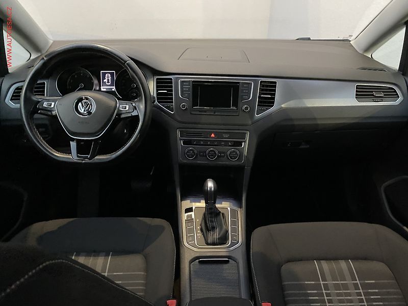 Volkswagen Golf Sportsvan (2015) 1.2 TSi, Lounge, AT - fotka 8 z 17