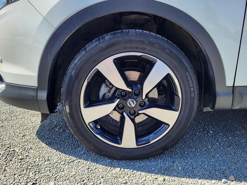 Nissan Qashqai 1.2 DIG-T 85kW - fotka 34 z 46