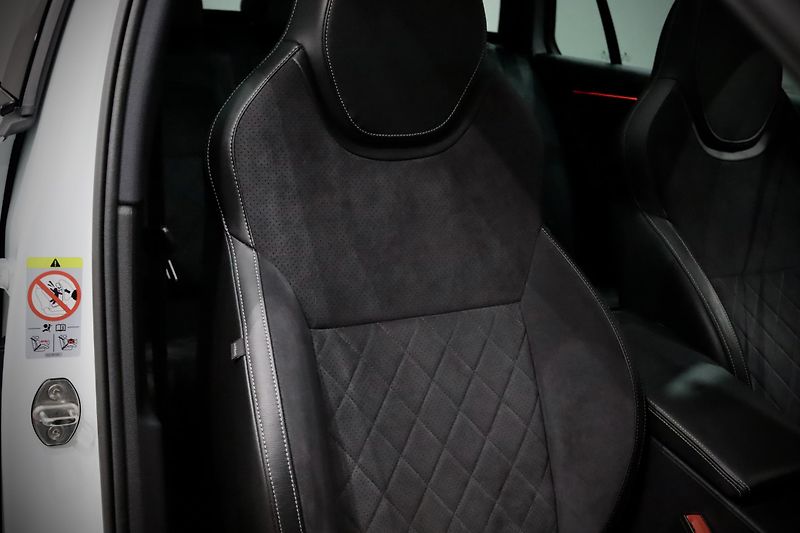 Škoda Superb 3 2.0 TSI 162 kW DSG Sportline - fotka 19 z 48